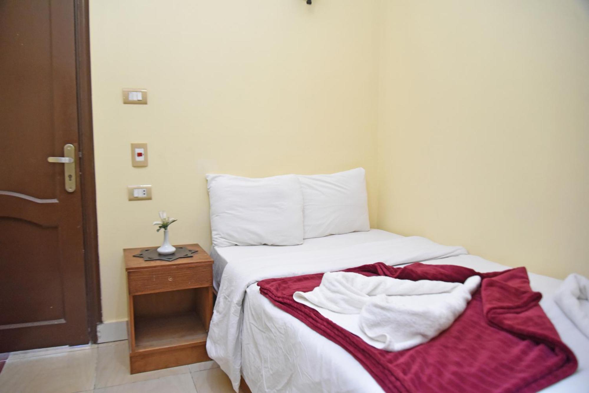 Pyramids View Hostel Kafret el-Gabal